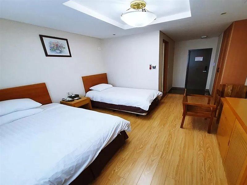 Jeju Parkside Tourist Hotel Exterior foto